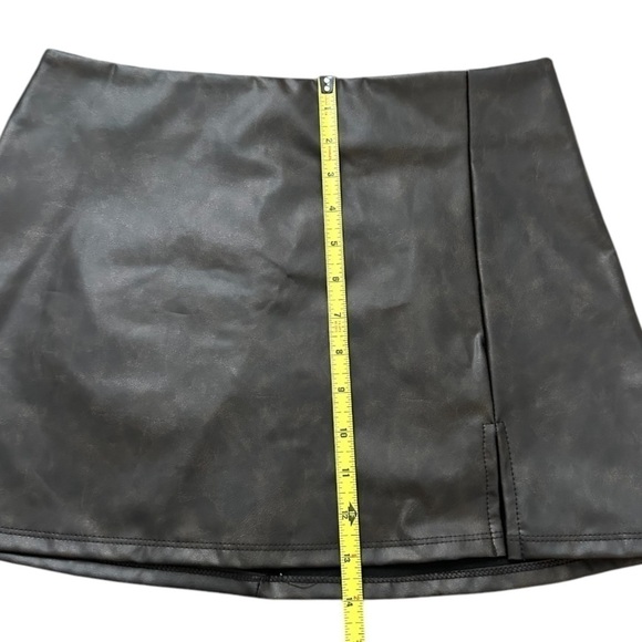 NWT Altare'd State Katarina Distressed Vegan Leather Skirt / Brown / Size M - Picture 13 of 15